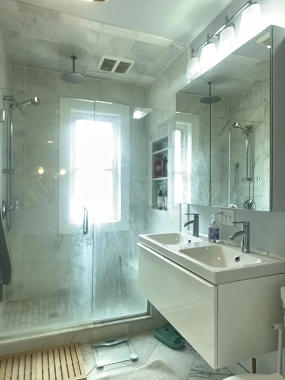 3 bed, 1 bath apartment for rent at 84 Lawton St Unit 2, Brookline — photo 20 of 22