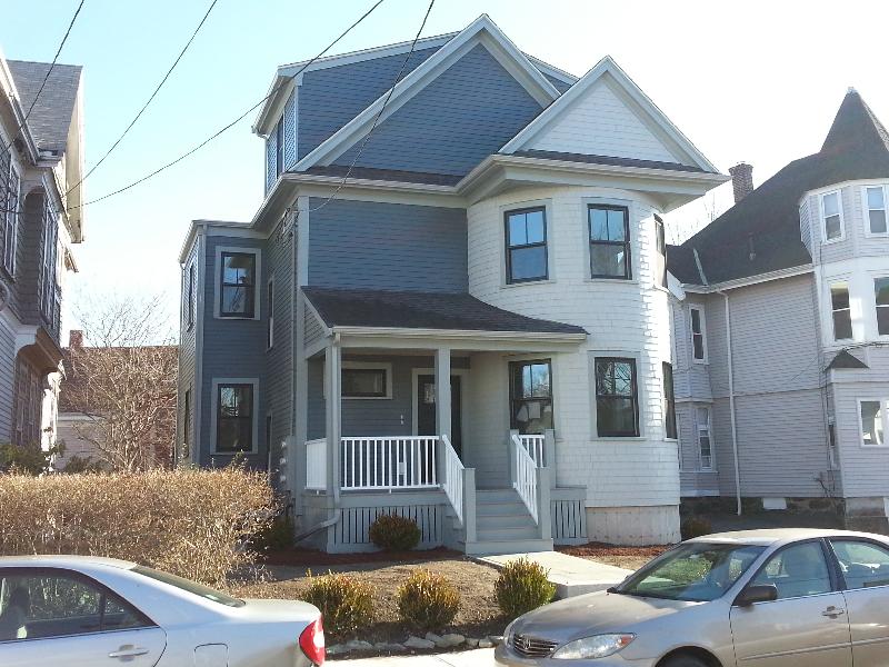 3 bed, 3 bath apartment for rent at 84 Linden St Unit 1, Allston — photo 13 of 14