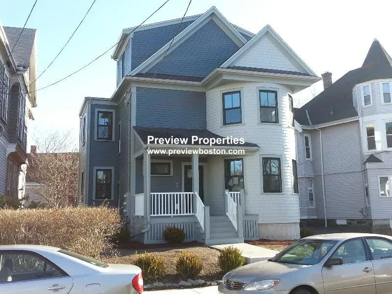 3 bed, 3 bath apartment for rent at 84 Linden St Unit 1P, Allston — photo 13 of 14