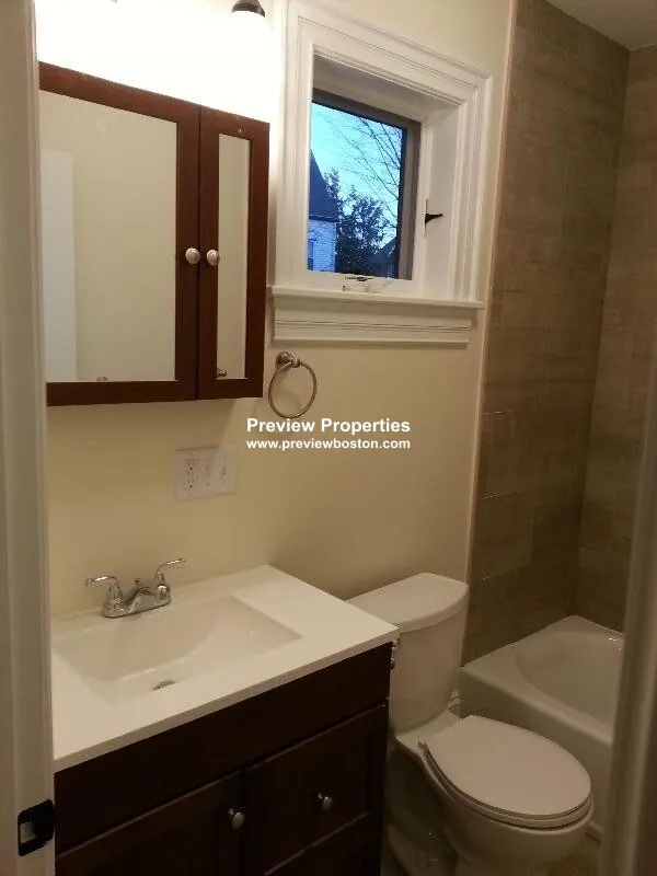 3 bed, 3 bath apartment for rent at 84 Linden St Unit 1P, Allston — photo 5 of 14