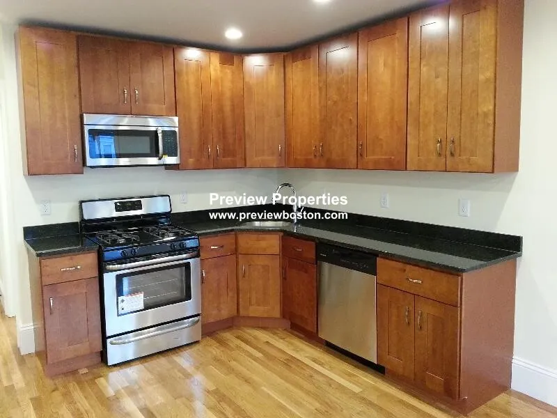 3 bed, 3 bath apartment for rent at 84 Linden St Unit 1P, Allston — photo 7 of 14