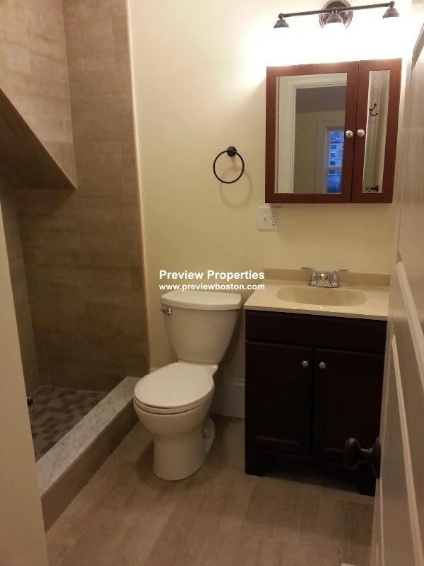 3 bed, 3 bath apartment for rent at 84 Linden St Unit 2P, Allston — photo 7 of 14