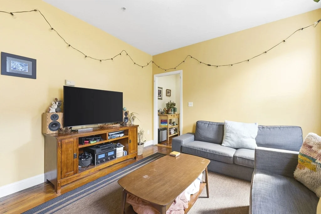 3 bed, 1 bath apartment for rent at 84 Line St Unit 2, Union Square — photo 3 of 19