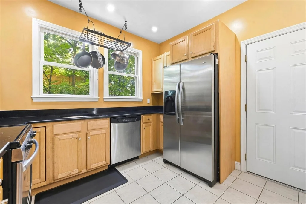 3 bed, 1 bath apartment for rent at 84 Line St Unit 2, Union Square — photo 7 of 19