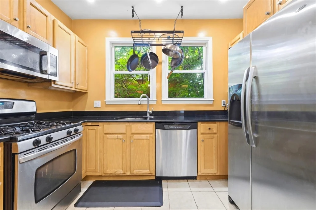 3 bed, 1 bath apartment for rent at 84 Line St Unit 2, Union Square — photo 5 of 19
