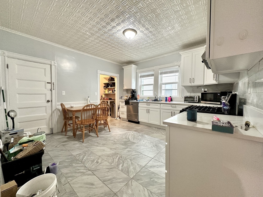 2 bed, 1 bath apartment for rent at 84 Lonsdale St Unit 1, Dorchester — photo 7 of 17