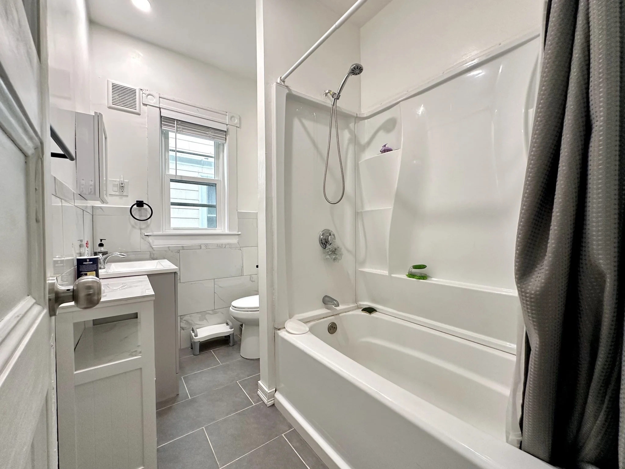 2 bed, 1 bath apartment for rent at 84 Lonsdale St Unit 1, Dorchester — photo 13 of 17