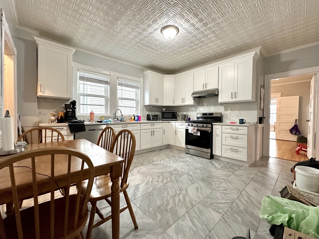 2 bed, 1 bath apartment for rent at 84 Lonsdale St Unit 1, Dorchester — photo 6 of 17