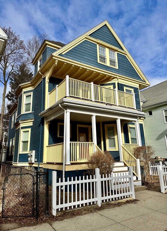 2 bed, 1 bath apartment for rent at 84 Lonsdale St Unit 1, Dorchester — photo 1 of 17