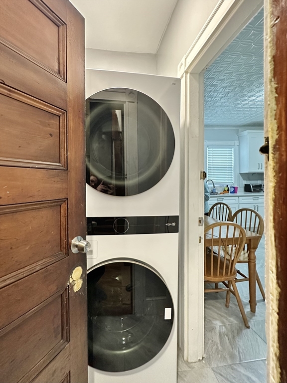 2 bed, 1 bath apartment for rent at 84 Lonsdale St Unit 1, Dorchester — photo 15 of 17