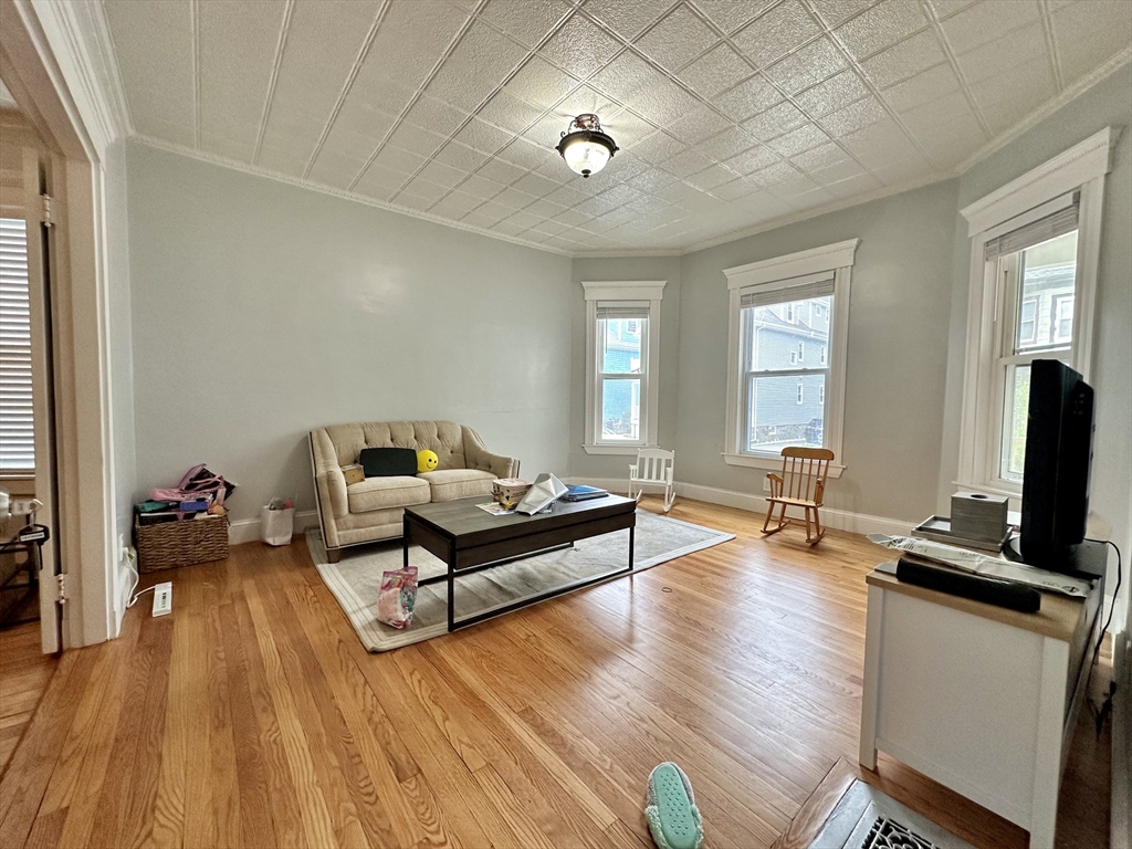 2 bed, 1 bath apartment for rent at 84 Lonsdale St Unit 1, Dorchester — photo 2 of 17