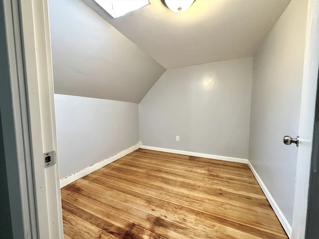 4 bed, 1 bath apartment for rent at 84 Lonsdale St Unit 2, Dorchester — photo 13 of 18