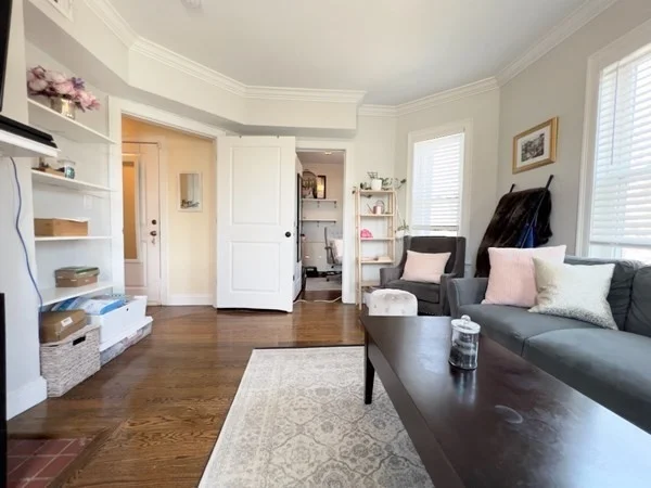 3 bed, 1 bath apartment for rent at 84 Maple St Unit 2, West Roxbury — photo 6 of 19