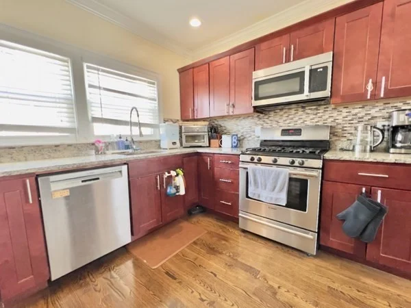3 bed, 1 bath apartment for rent at 84 Maple St Unit 2, West Roxbury — photo 15 of 19