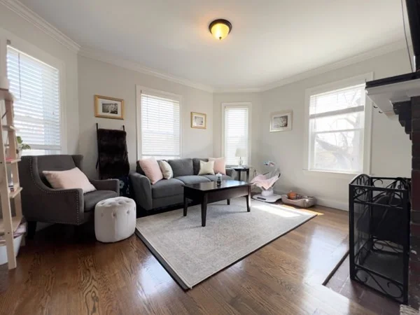 3 bed, 1 bath apartment for rent at 84 Maple St Unit 2, West Roxbury — photo 2 of 19