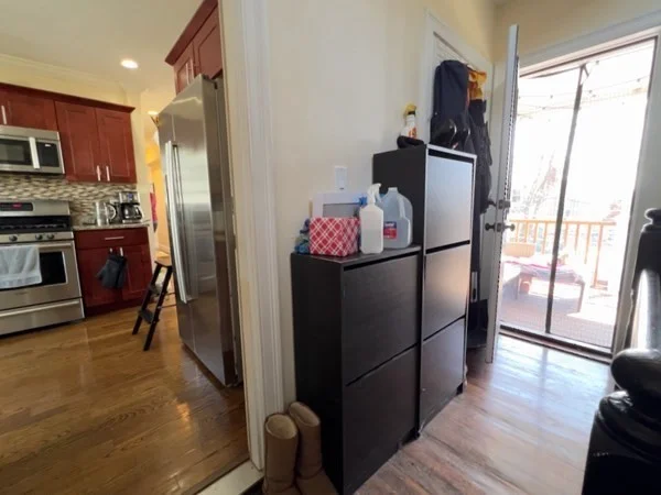 3 bed, 1 bath apartment for rent at 84 Maple St Unit 2, West Roxbury — photo 18 of 19