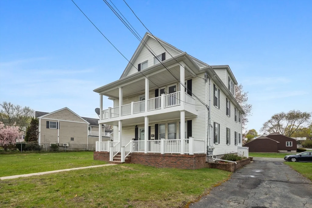 2 bed, 1 bath apartment for rent at 84 Margin St Unit 2, Peabody — photo 2 of 28
