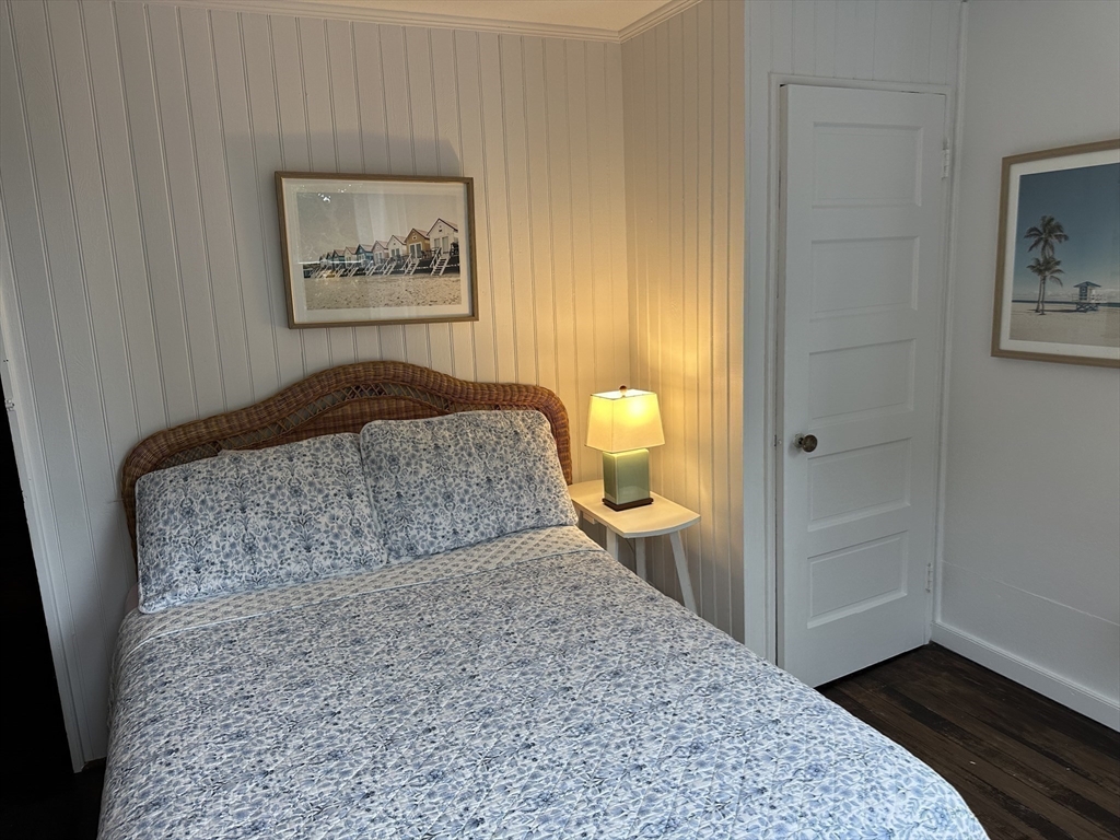 4 bed, 1 bath apartment for rent at 84 Mayflower Rd, Sagamore Beach — photo 13 of 23