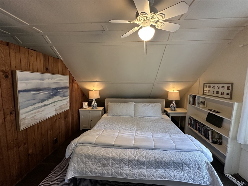 4 bed, 1 bath apartment for rent at 84 Mayflower Rd, Sagamore Beach — photo 12 of 23
