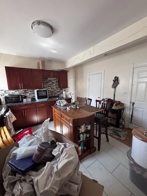 2 bed, 1 bath apartment for rent at 84 Mt Vernon Unit 1, Dorchester — photo 3 of 10