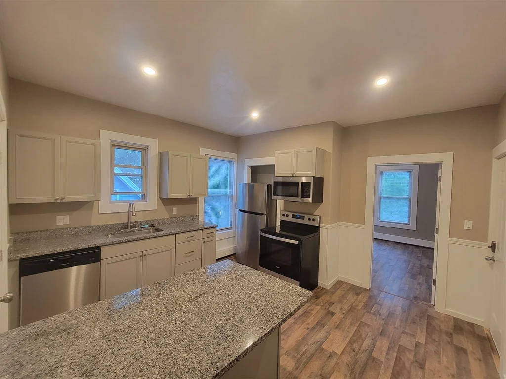 2 bed, 1 bath apartment for rent at 84 North Main St Unit 2, Grafton