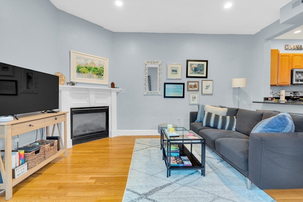 2 bed, 1 bath apartment for rent at 84 O St Unit 2, South Boston — photo 4 of 20