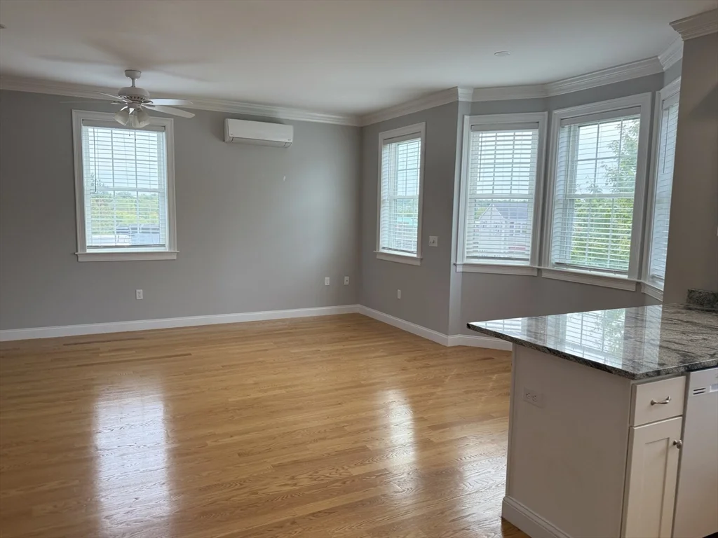 2 bed, 1 bath apartment for rent at 84 Pearl St Unit 1, Five Corners — photo 4 of 20