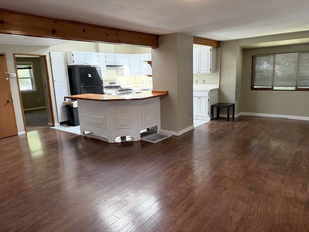 2 bed, 1 bath apartment for rent at 84 Perry St, Weymouth — photo 8 of 16