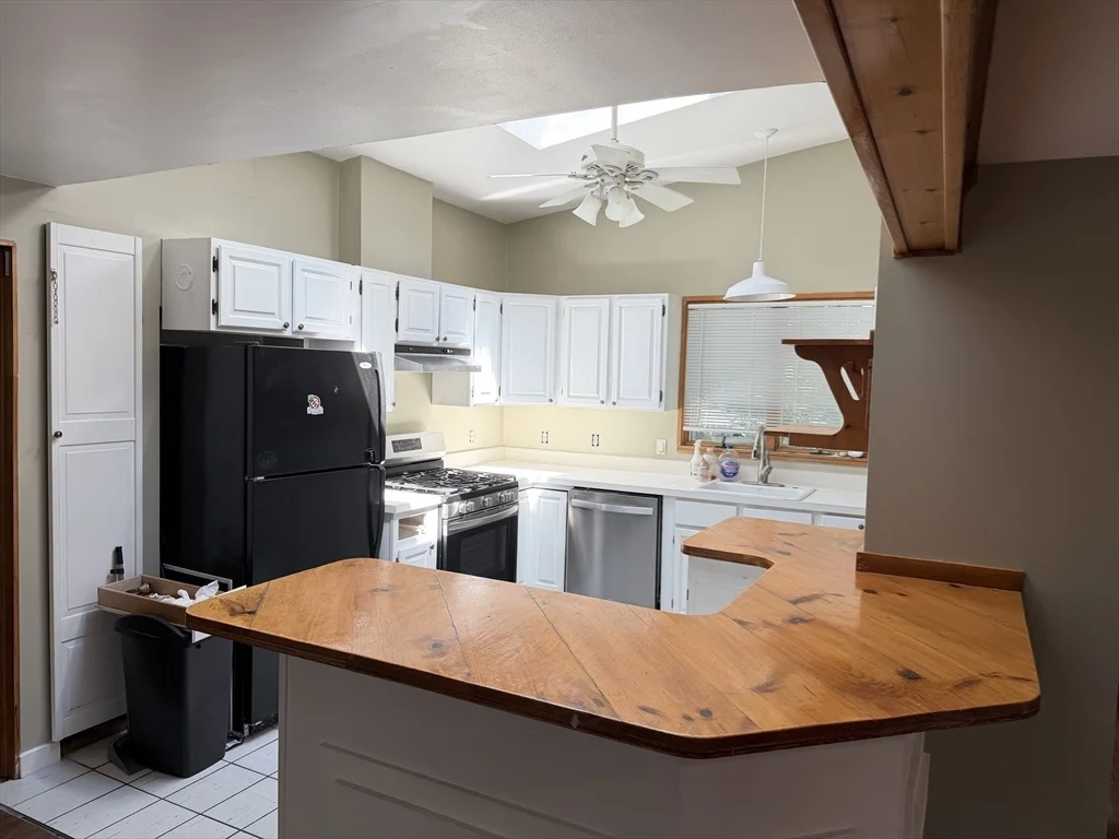 2 bed, 1 bath apartment for rent at 84 Perry St, Weymouth — photo 9 of 16