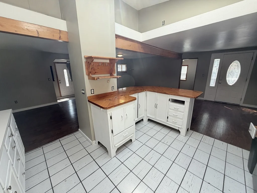 2 bed, 1 bath apartment for rent at 84 Perry St, Weymouth — photo 5 of 16