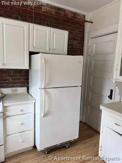 2 bed, 1 bath apartment for rent at 84 Prescott St Unit 32, Harvard Square — photo 2 of 11