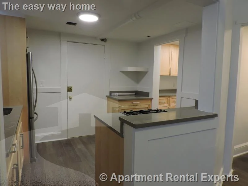 2 bed, 1 bath apartment for rent at 84 Prescott St Unit B, Harvard Square — photo 3 of 11