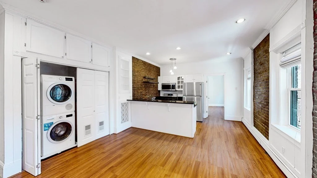 2 bed, 1 bath apartment for rent at 84 Prince St Unit D, North End — photo 2 of 10