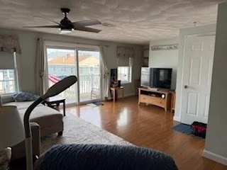3 bed, 2 bath apartment for rent at 84 Railroad Ave Unit B, Salisbury — photo 6 of 19