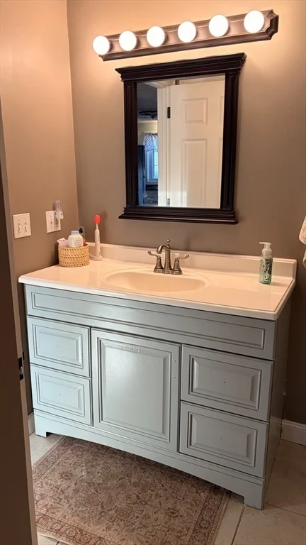 3 bed, 2 bath apartment for rent at 84 Railroad Ave Unit B, Salisbury — photo 17 of 19