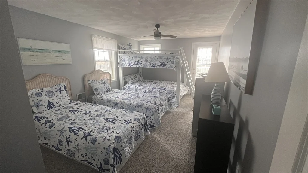 3 bed, 2 bath apartment for rent at 84 Railroad Ave Unit B, Salisbury — photo 11 of 19