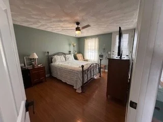 3 bed, 2 bath apartment for rent at 84 Railroad Ave Unit B, Salisbury — photo 5 of 19