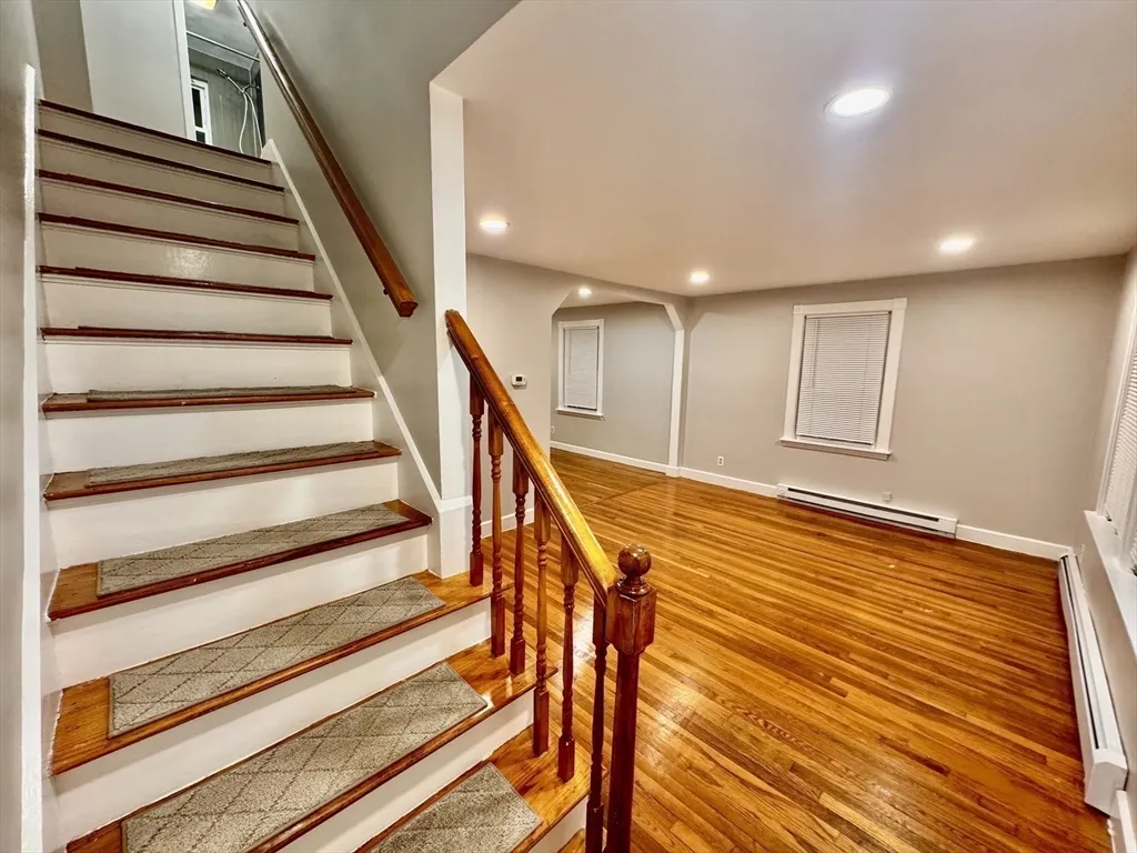 2 bed, 1 bath apartment for rent at 84 Reed St Unit 84, West Side — photo 4 of 20