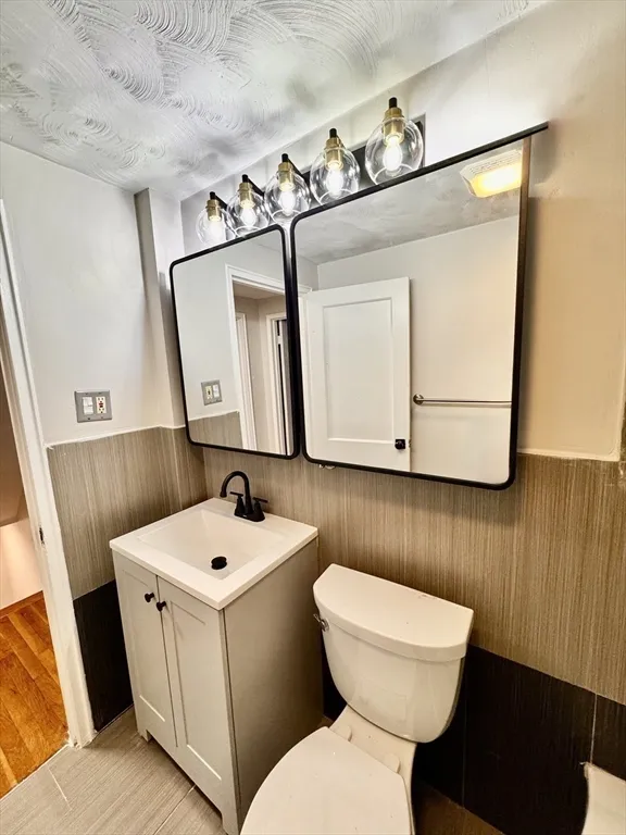 2 bed, 1 bath apartment for rent at 84 Reed St Unit 84, West Side — photo 13 of 20