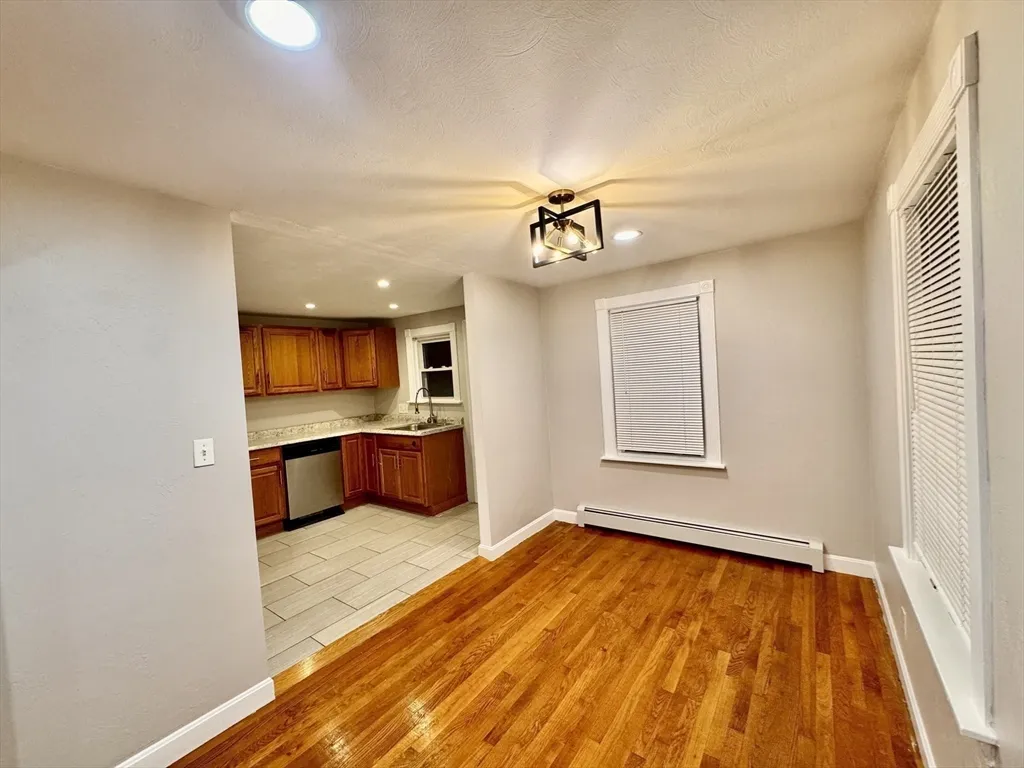 2 bed, 1 bath apartment for rent at 84 Reed St Unit 84, West Side — photo 6 of 20
