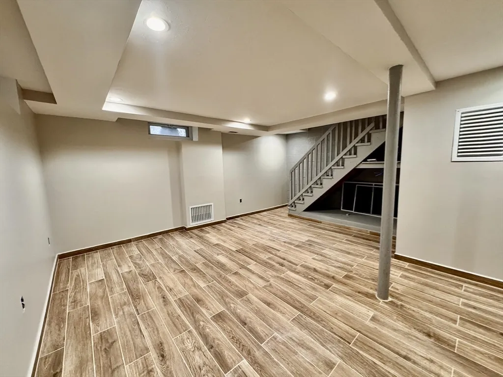 2 bed, 1 bath apartment for rent at 84 Reed St Unit 84, West Side — photo 15 of 20