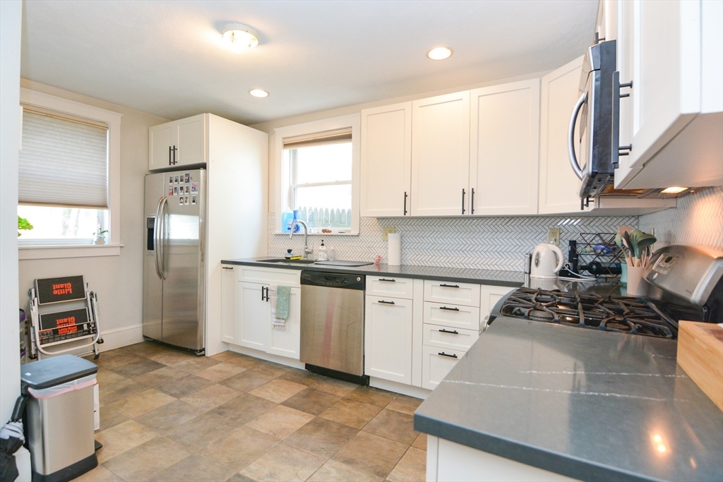 3 bed, 1 bath apartment for rent at 84 Roseclair St Unit 1, Dorchester — photo 2 of 14