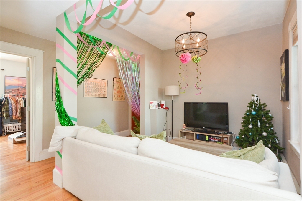 3 bed, 1 bath apartment for rent at 84 Roseclair St Unit 1, Dorchester — photo 5 of 14