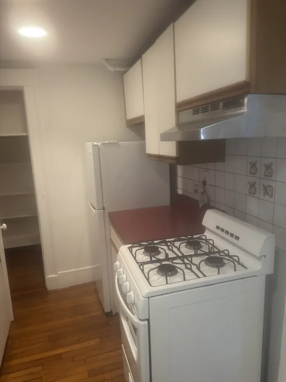 1 bed, 1 bath apartment for rent at 84 Sprague Unit 84, Malden — photo 9 of 14