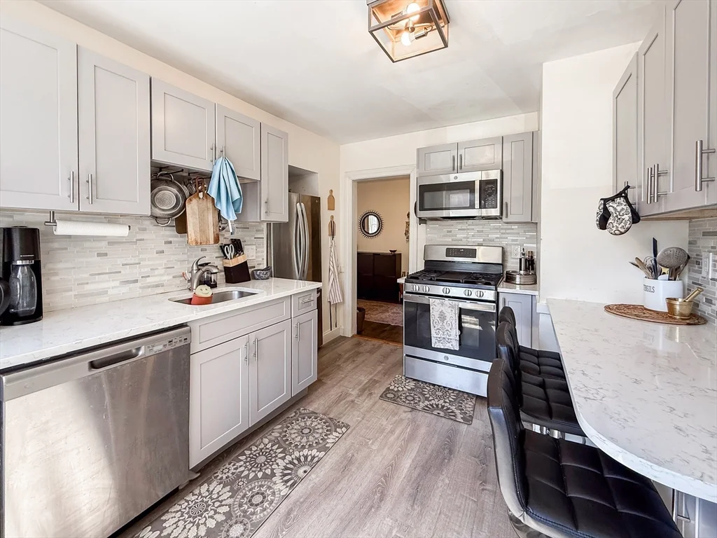 2 bed, 1 bath apartment for rent at 84 Strathmore Rd Unit 4, Brighton — photo 1 of 14