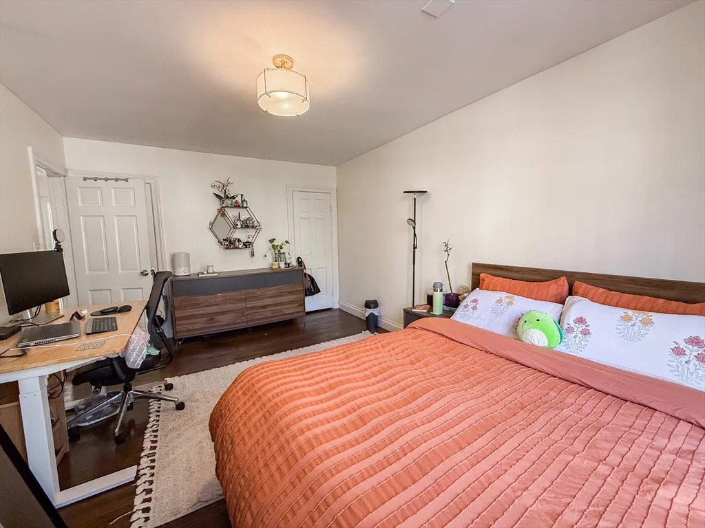 2 bed, 1 bath apartment for rent at 84 Strathmore Rd Unit 4, Brighton — photo 11 of 14