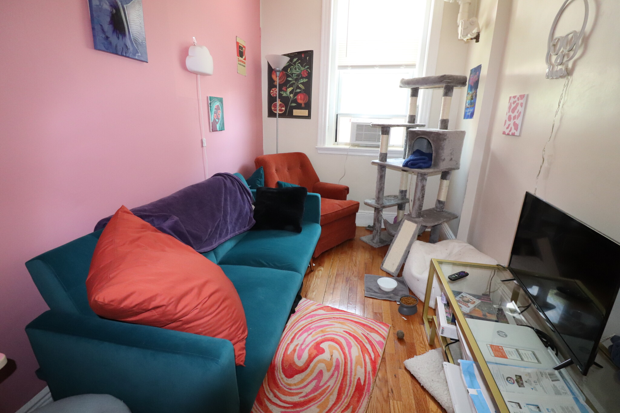 1.5 bed, 1 bath apartment for rent at 84 Sutherland Rd Unit 1, Brighton — photo 2 of 24