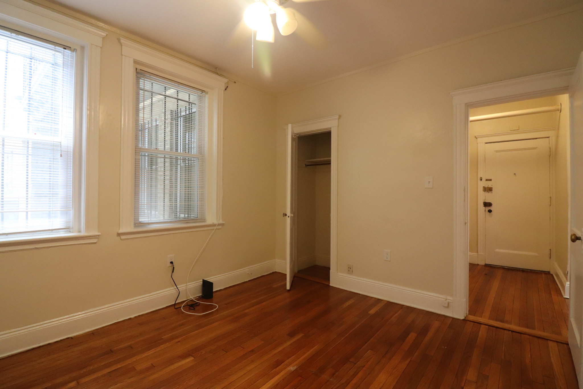 1.5 bed, 1 bath apartment for rent at 84 Sutherland Rd Unit 1, Brighton — photo 21 of 24