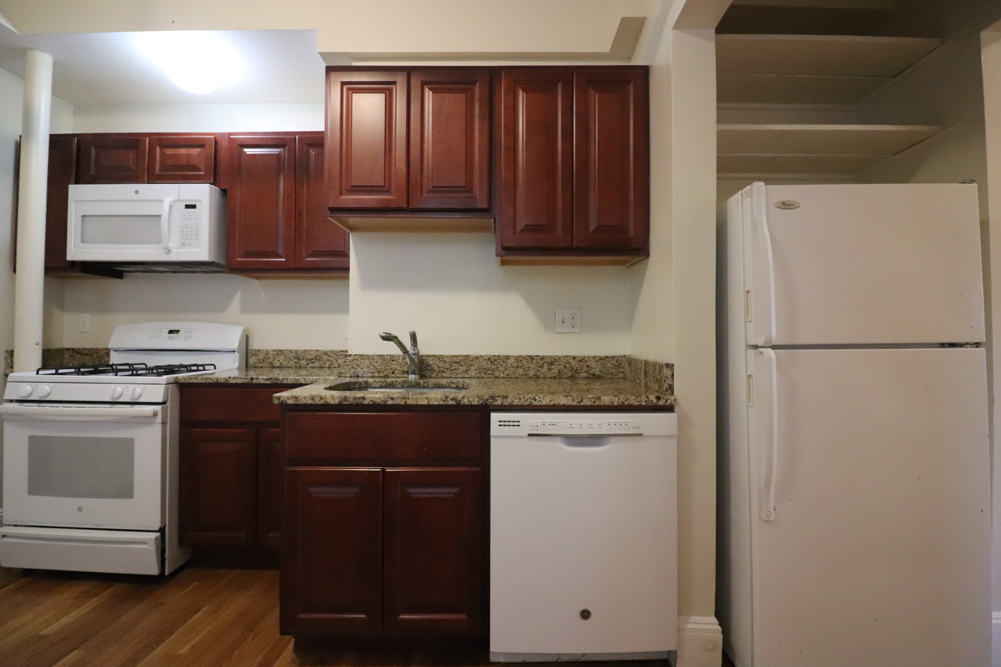 1.5 bed, 1 bath apartment for rent at 84 Sutherland Rd Unit 1, Brighton — photo 4 of 24