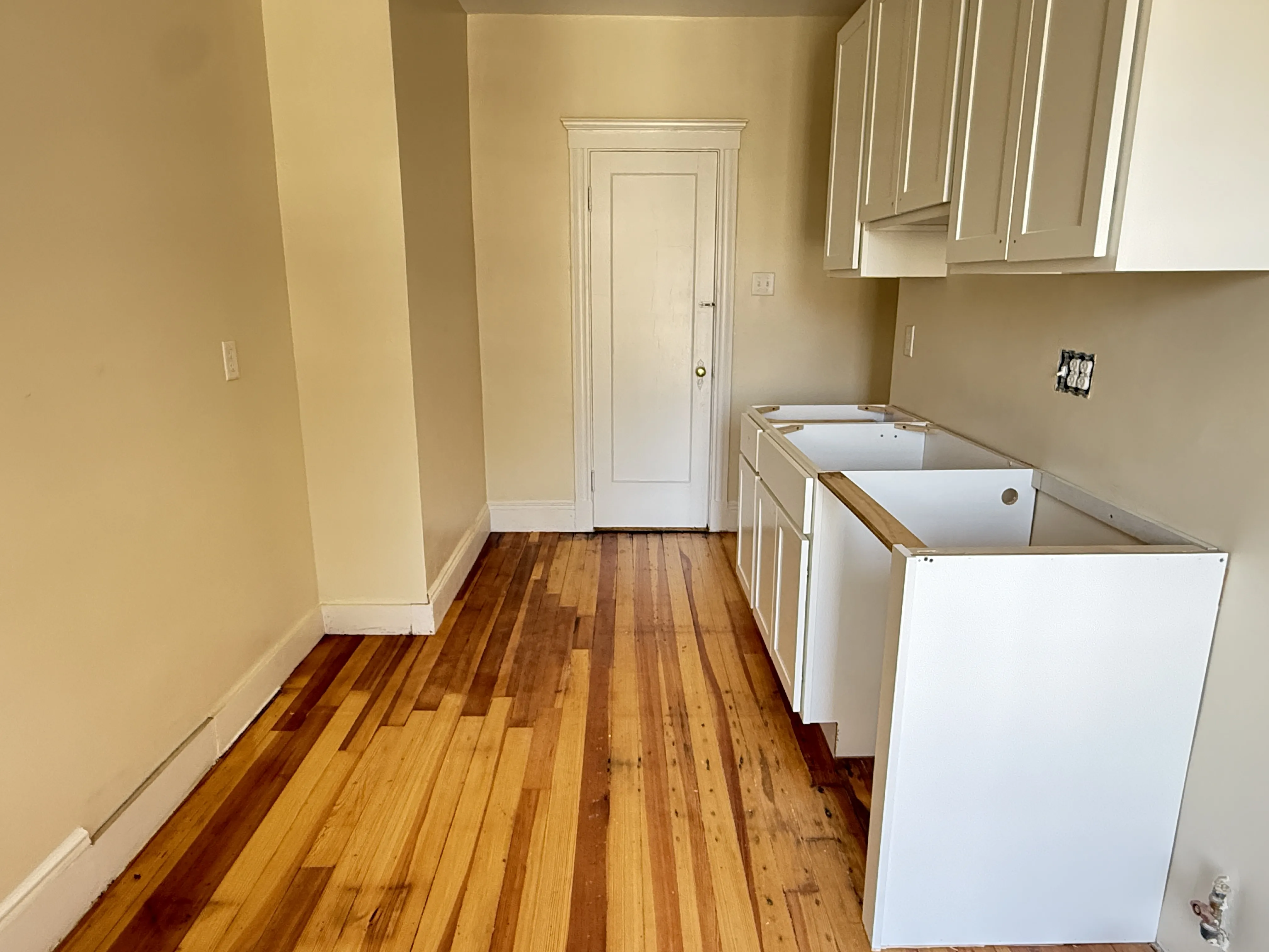 2 bed, 1 bath apartment for rent at 84 Sutherland Rd Unit 13, Brighton — photo 4 of 11
